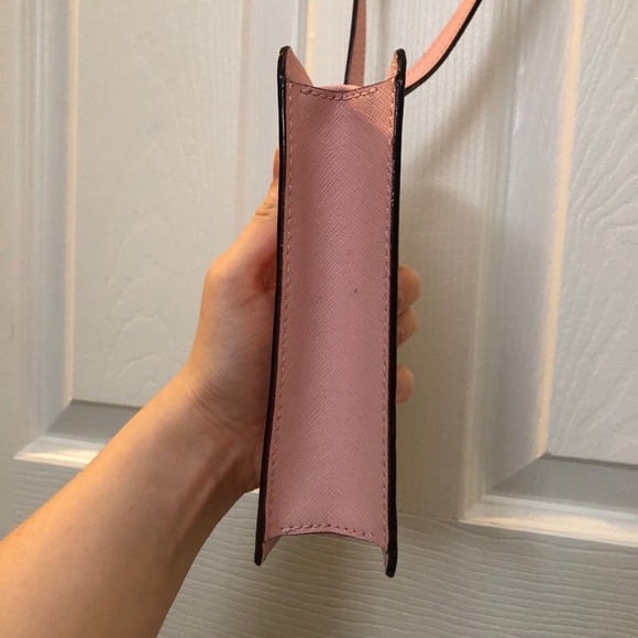Kate Spade baby pink crossbody purse - Picture 4 of 9